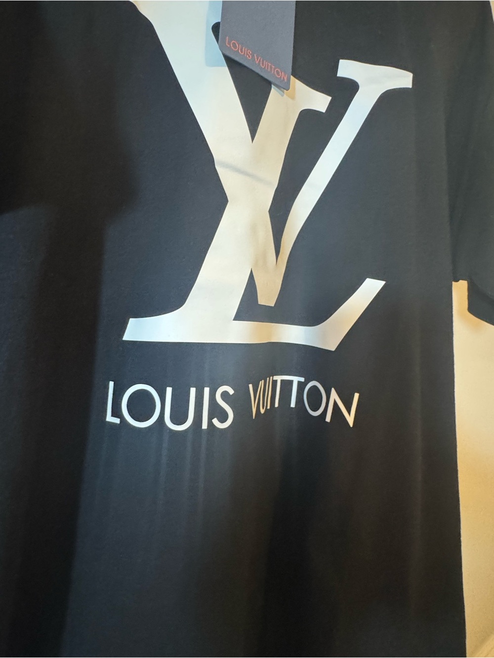 Louis Vuitton Black Tee with White LV Logo Mens shirt - Picture 4 of 6